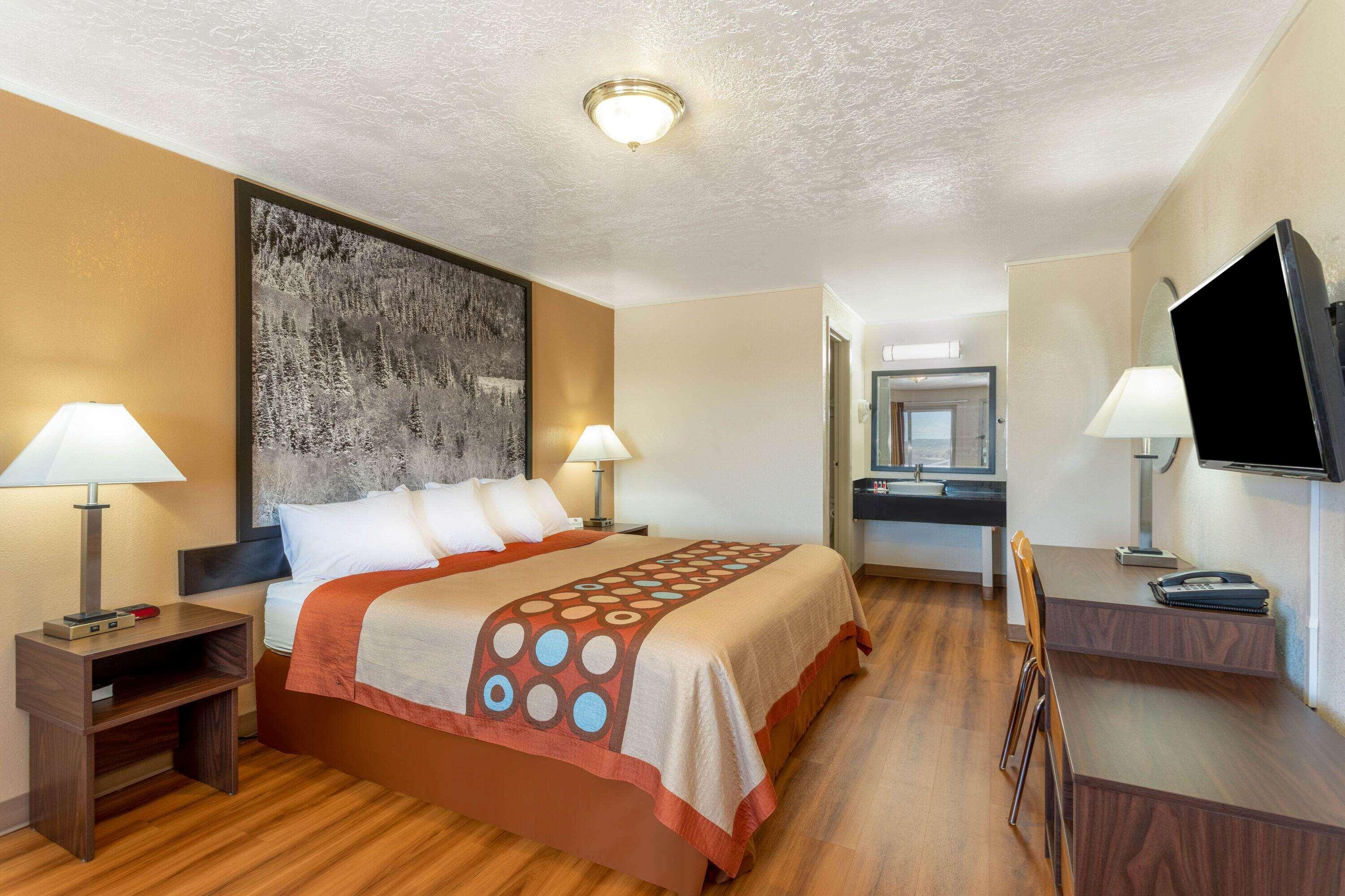 Super 8 By Wyndham Evanston Exterior photo